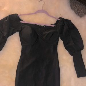 Size 6 black dress super cute